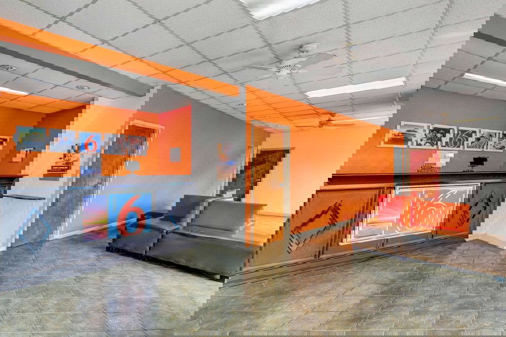 Motel 6 Calhoun, GA - thumb 4