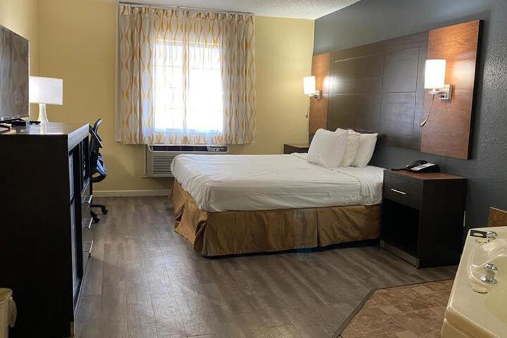 OYO Townhouse Tulsa Airport & Fairgrounds - thumb 7