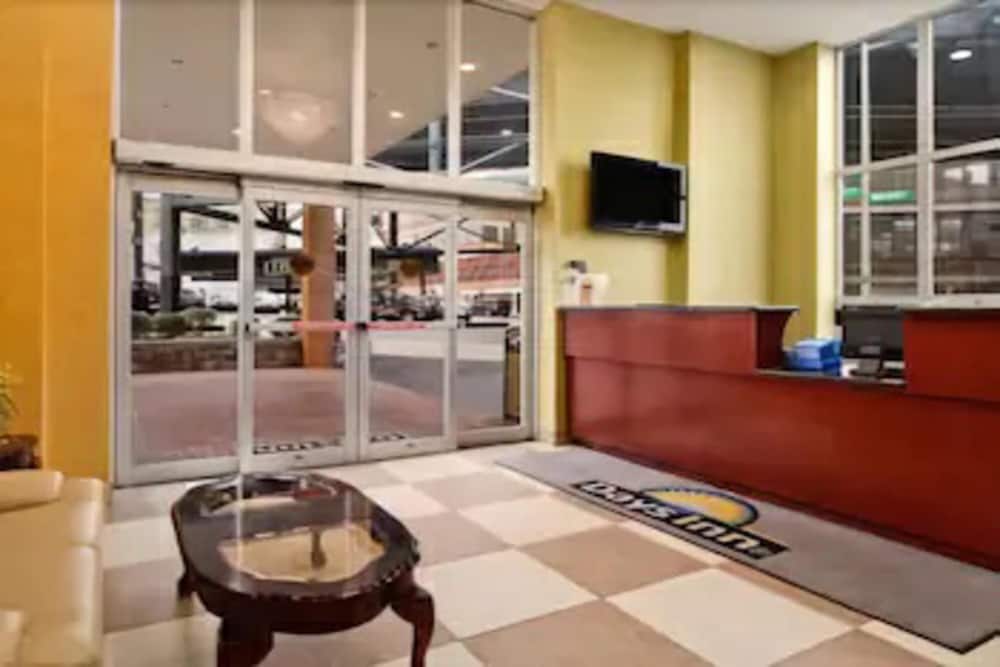 Days Inn By Wyndham Long Island City - thumb 4