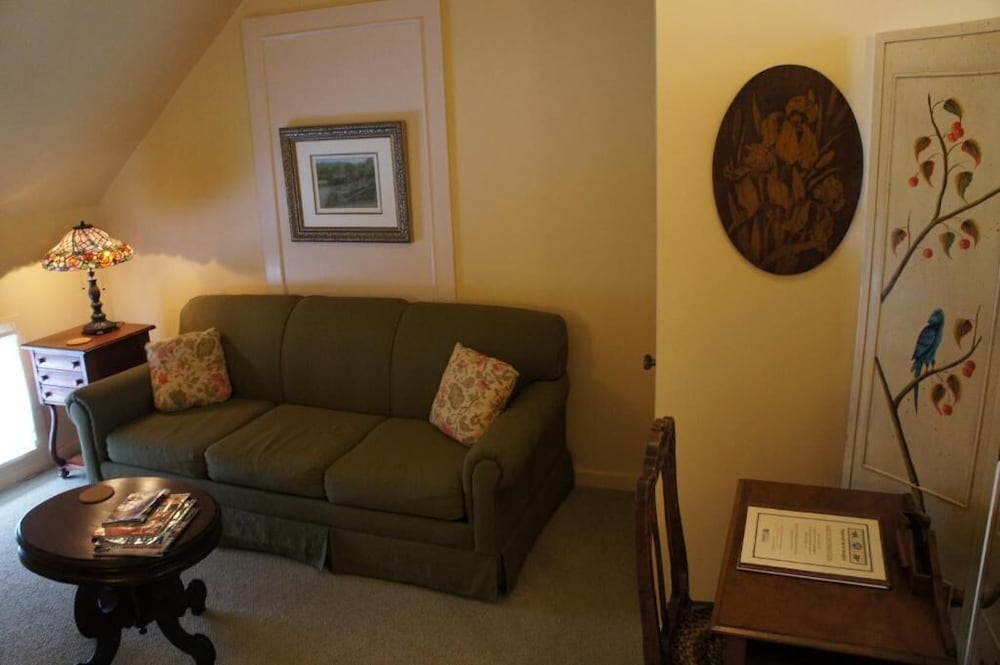 Maplecroft Bed & Breakfast - thumb 6