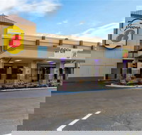 Super 8 by Wyndham Goldsboro - Accommodation Los Angeles