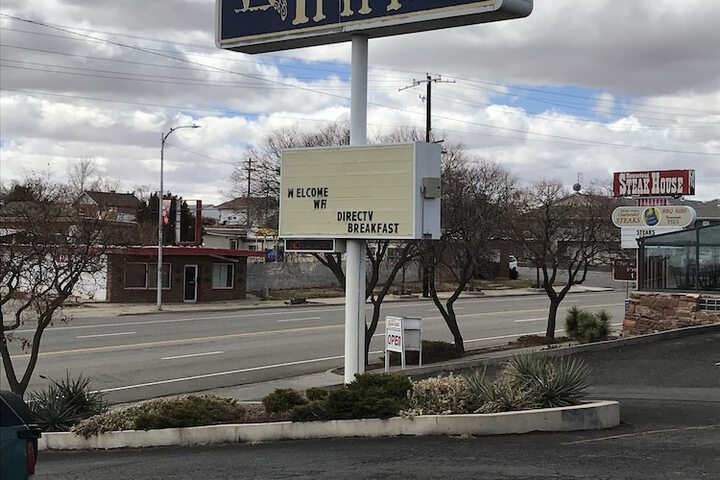 Four Corners Inn - thumb 2