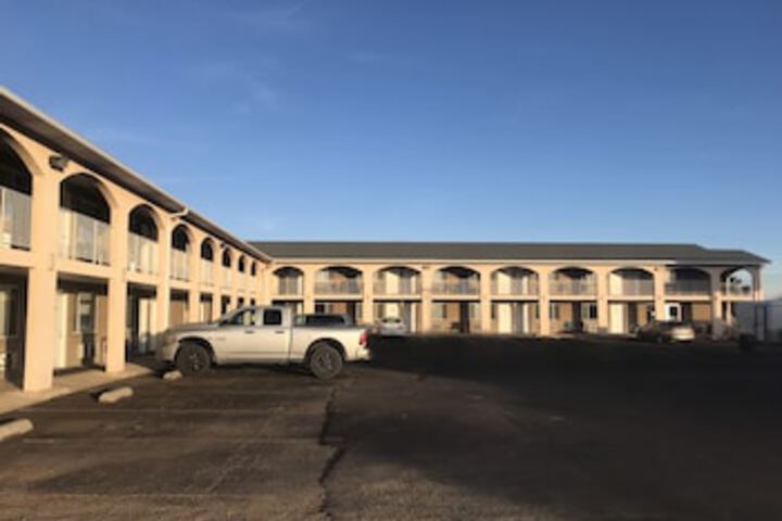 Four Corners Inn - thumb 0