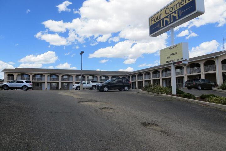 Four Corners Inn - thumb 1