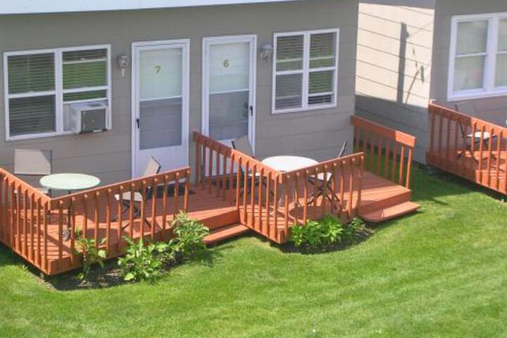 The Inn Spot On The Bay - thumb 3