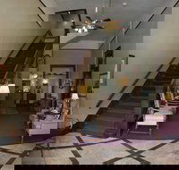 Town Hall Inn - Accommodation Los Angeles