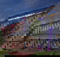 Days Inn and Suites by Wyndham Hammond IN - Accommodation Los Angeles