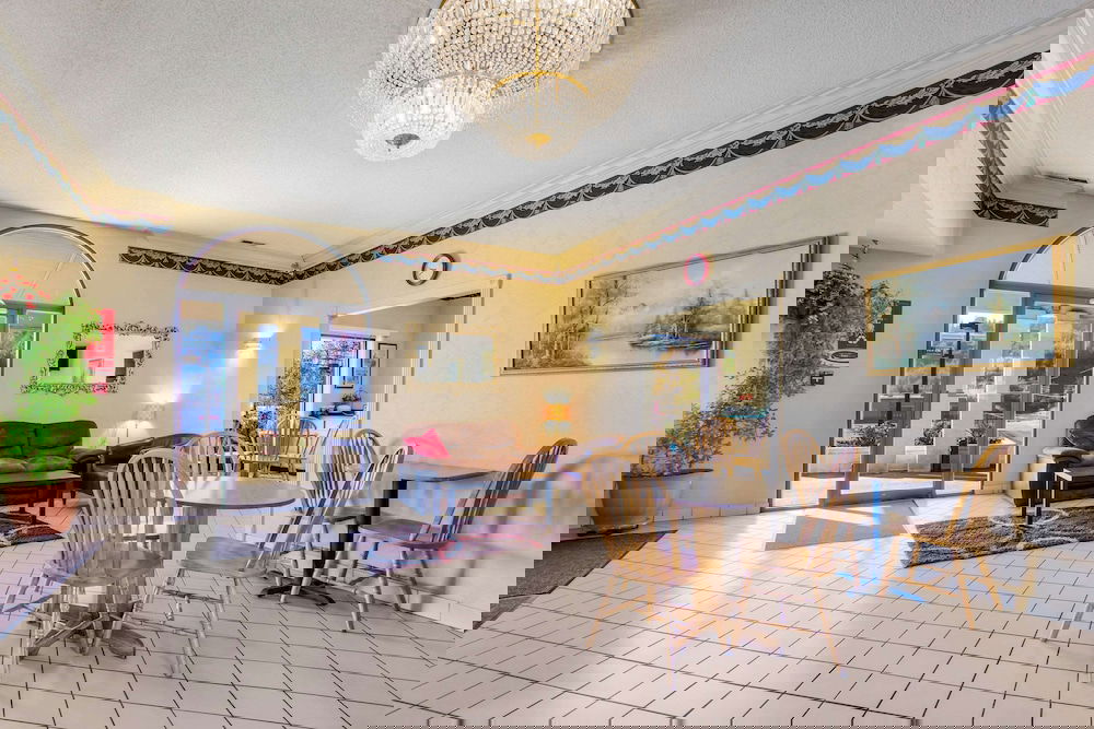 Econo Lodge - thumb 2