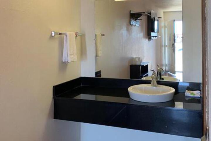 Motel 6 Cameron - thumb 3