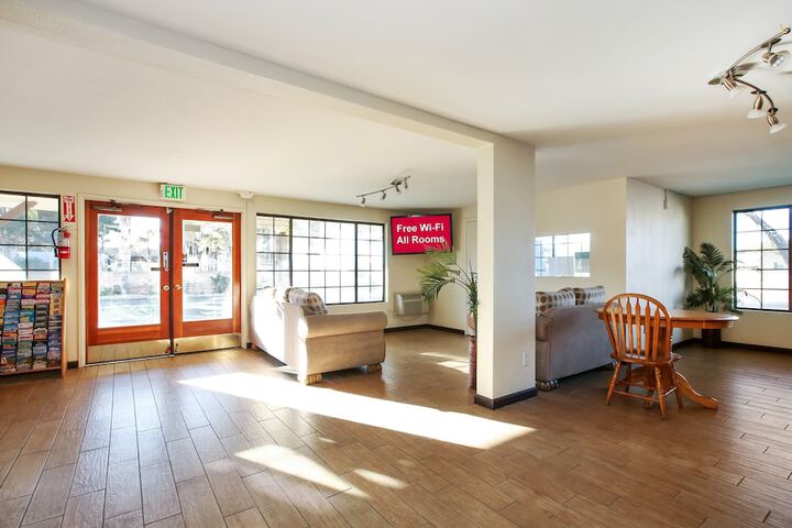 Red Roof Inn Lompoc - thumb 4