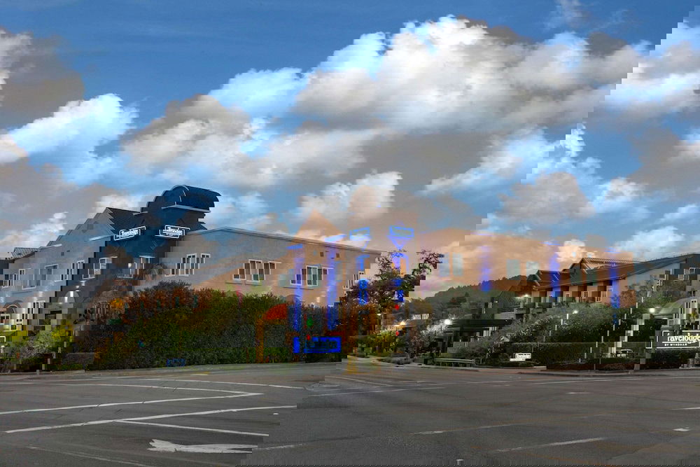 Hotel Vinea, A Travelodge By Wyndham - thumb 0