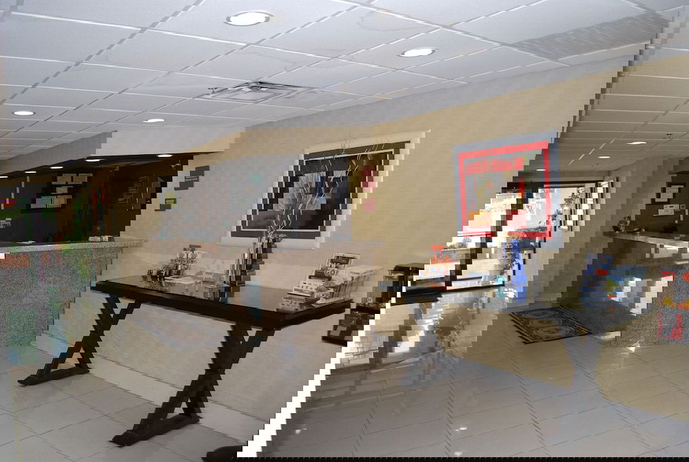 Jameson Inn And Suites Riverdale - thumb 5