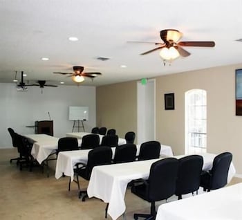 Columbia Lakes Resort And Conference Center - thumb 3