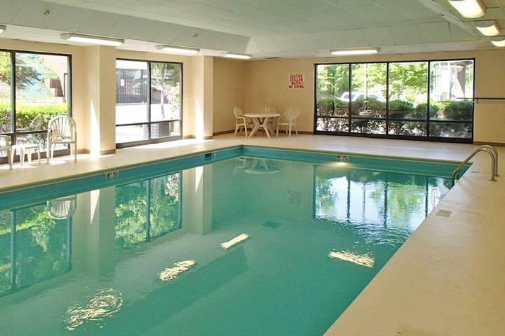 Quality Inn & Suites University - thumb 2