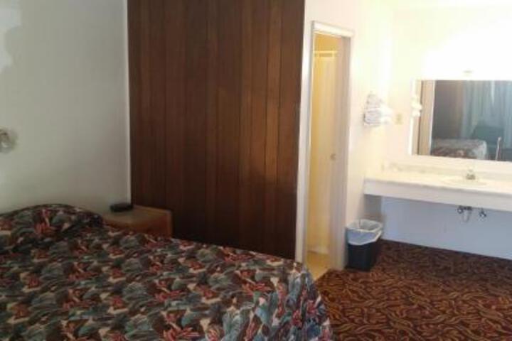 El Portal Motel - thumb 7