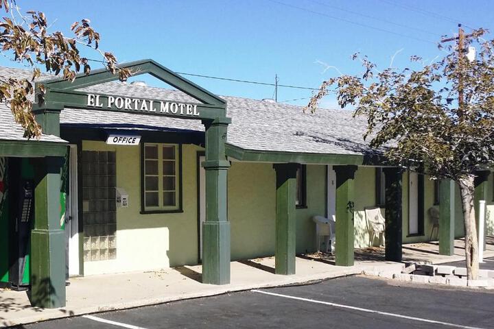 El Portal Motel - thumb 2