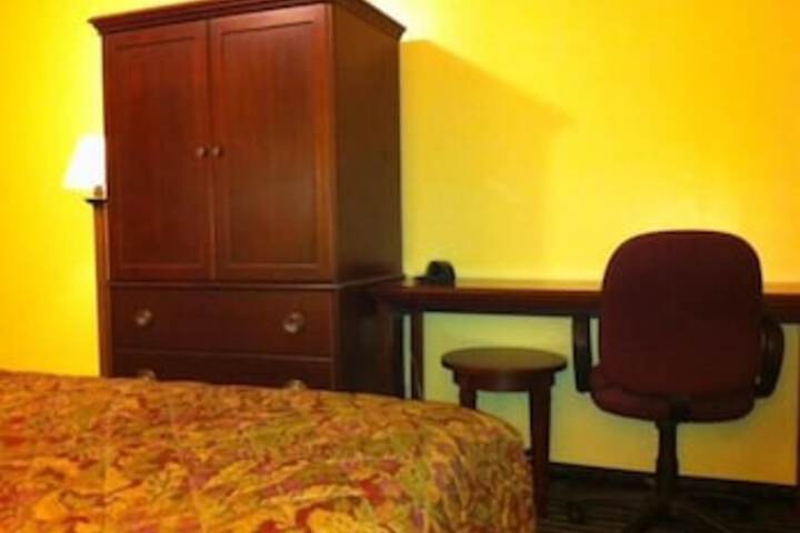 Ashford Motel - thumb 4