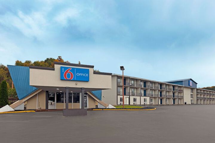 Motel 6 Corbin, KY - thumb 1
