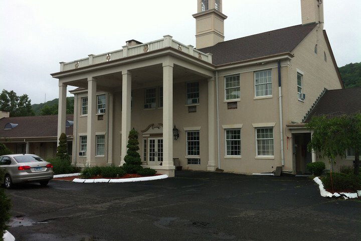 New Haven Inn - thumb 1