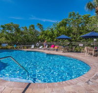 Sandy Point Condominiums by a Paradise Vacation Rentals - Accommodation Los Angeles