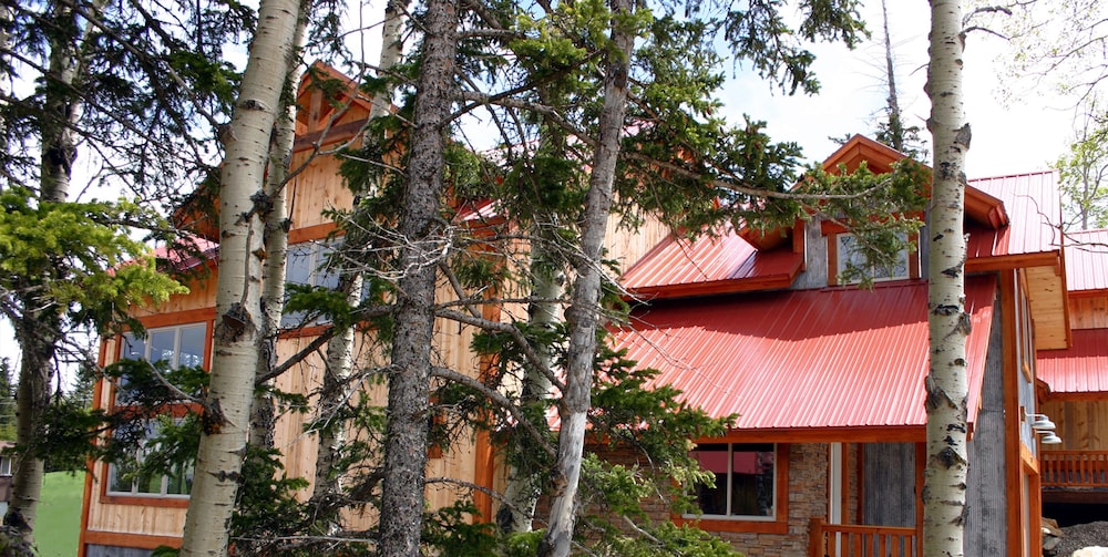 Terry Peak Chalets - thumb 2