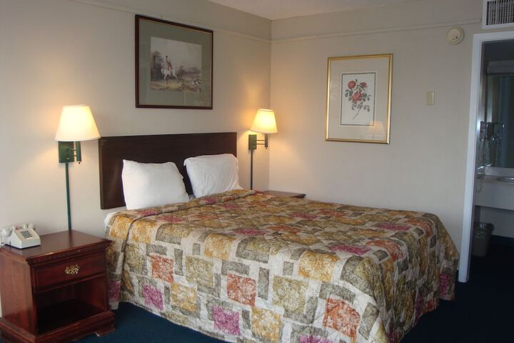 Rodeway Inn - thumb 5