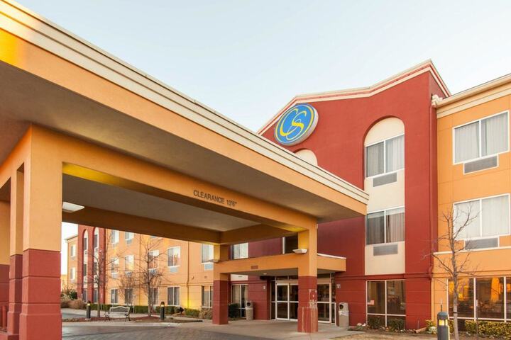 Comfort Suites Central/I-44 - thumb 1