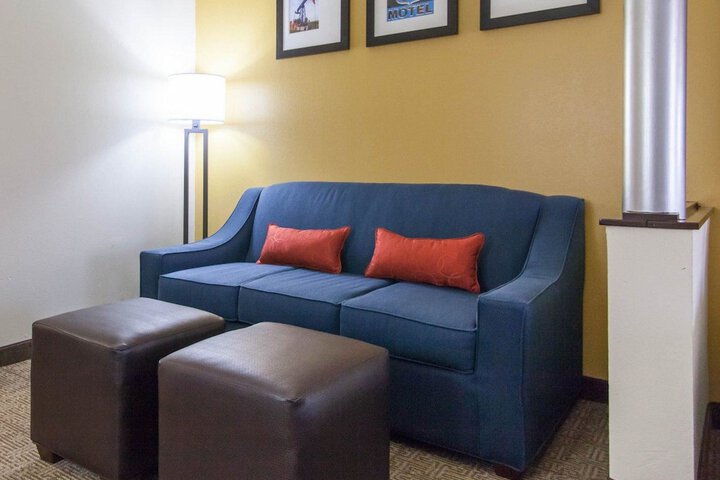 Comfort Suites Central/I-44 - thumb 6