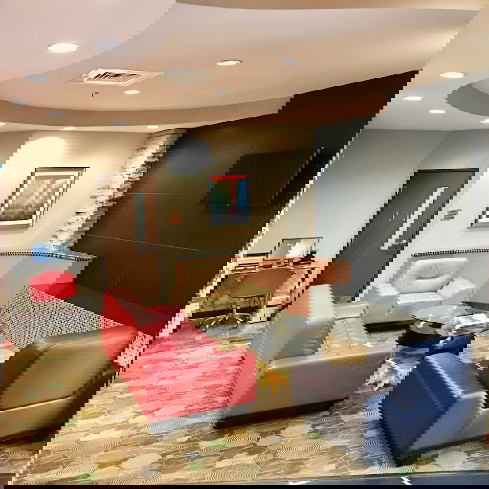 HomeTowne Studios & Suites Washington - thumb 1