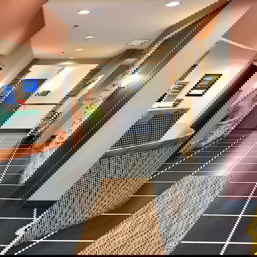 HomeTowne Studios & Suites Washington - thumb 0