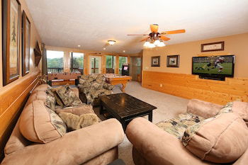 Mountain Shadow Lodge - Six Bedroom Cabin - thumb 1