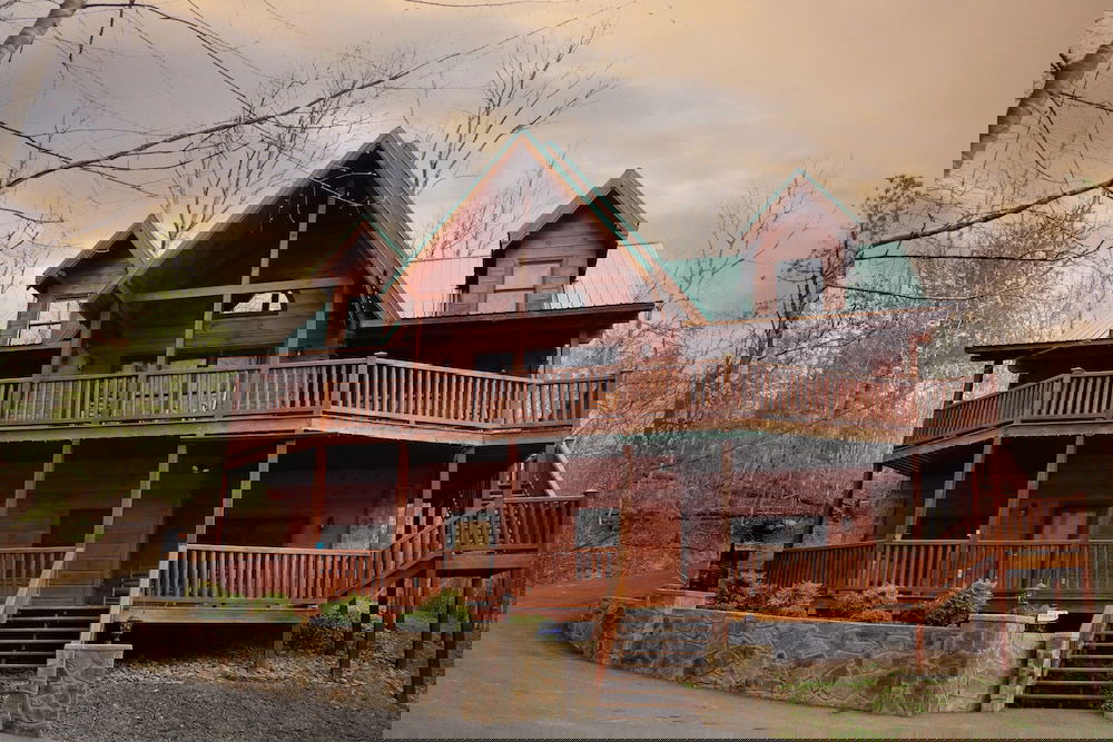 Smoky Mountain Getaway - Five Bedroom Cabin - thumb 1