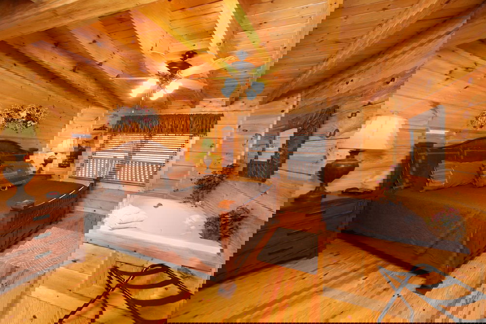 Smoky Mountain Getaway - Five Bedroom Cabin - thumb 2