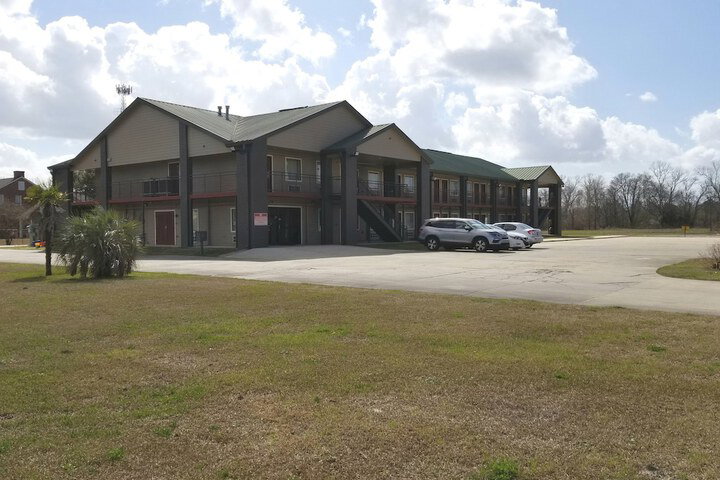 Cypress Inn - thumb 2