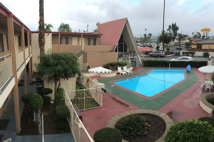 Willow Tree Lodge - thumb 5