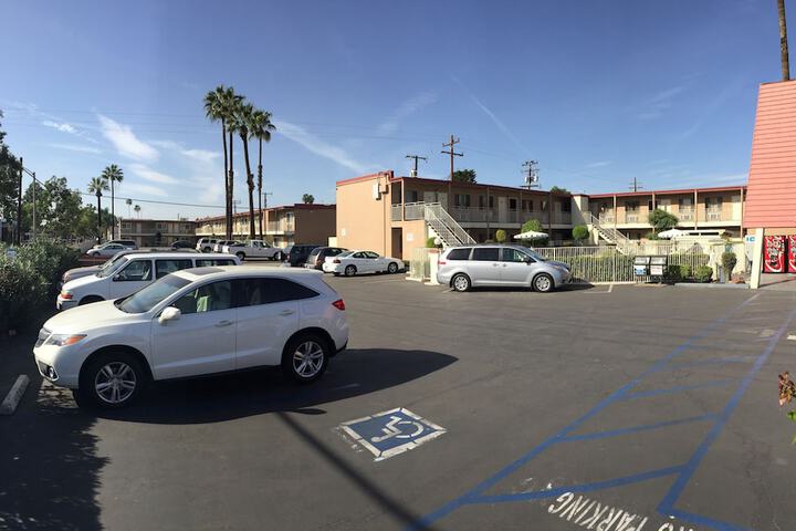 Willow Tree Lodge - thumb 2