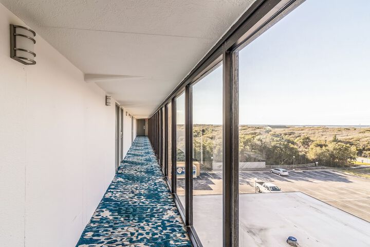 The Inn At Pine Knoll Shores - thumb 2