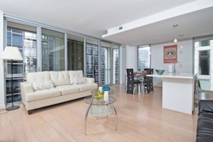 Heaven On Washington - Center Of City - thumb 0