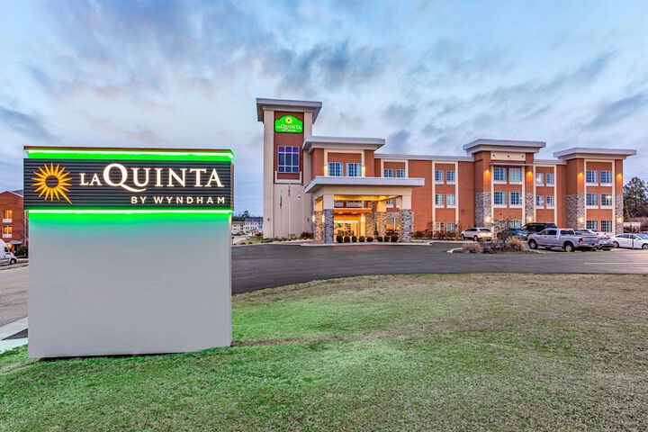 La Quinta Inn & Suites By Wyndham Cullman - thumb 1