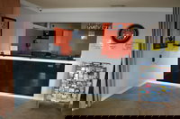 Hill Country Inn  Suites