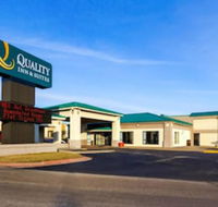Quality Inn  Suites Moline - Quad Cities - Accommodation Los Angeles