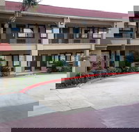 Red Roof Inn  Suites Houston - Humble/IAH Airport - Accommodation Los Angeles