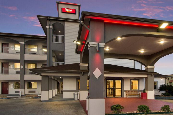 Red Roof Inn Plus+ Galveston - Beachfront - thumb 3