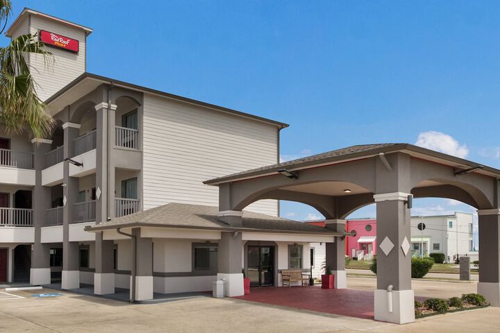 Red Roof Inn Plus+ Galveston - Beachfront - thumb 2