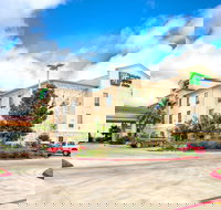 Holiday Inn Express  Suites Austin NE - Hutto an IHG Hotel - Accommodation Los Angeles