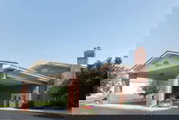 Greenfield In Accommodation Los Angeles