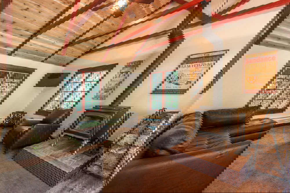 Hideaway Above The Stream - thumb 4