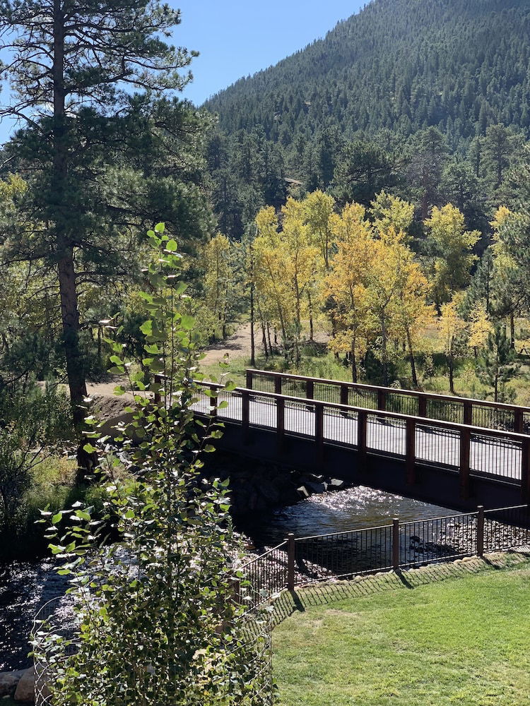 The Landing At Estes Park - Riverside Retreat - thumb 5