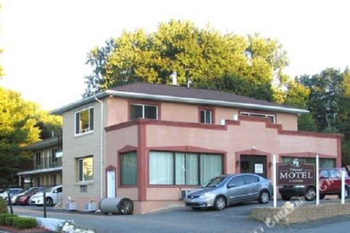 Warwick Motel - thumb 1