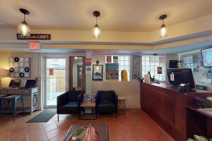 Rock Hostel - thumb 2